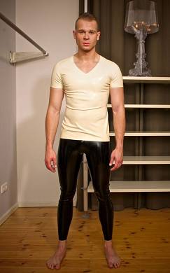 T-Shirt mit V-Ausschnitt