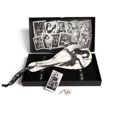Bettie Page Paddle breit