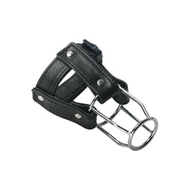 Enger Peniskfig aus Leder