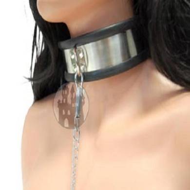 Metallhalsband mit Latexinlay
