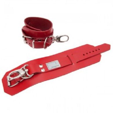 leder-handfesseln-sexy-rot