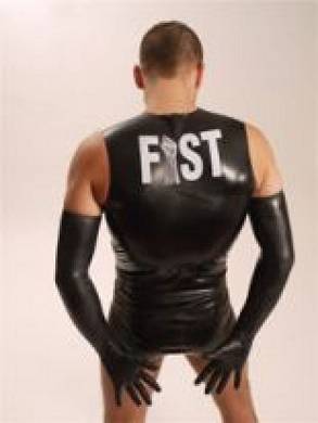 handschuh-aus-latex-schulter
