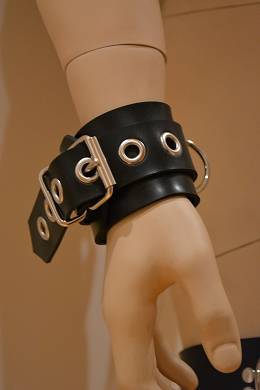 BlackRuBB Latex Handfesseln Gr. L-XL aus 4mm Rubber Gummi Bondage *NEU*