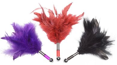 LELO Tantra Feather Teaser