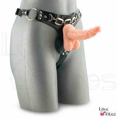 Naturdildo mit O-Ring-Gurt