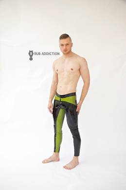 sporthose-mit-farbigem-innenbeinsattel