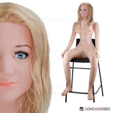 Lebensechte aufblasbare Sexpuppe mit Vibration in sitzender Position
