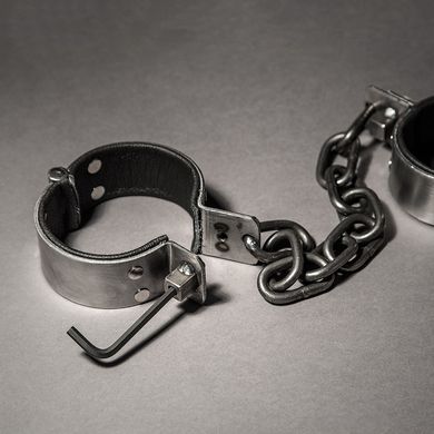 ankle-manacles-slimline