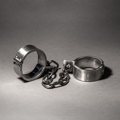 Tripleweight Wrist Manacles