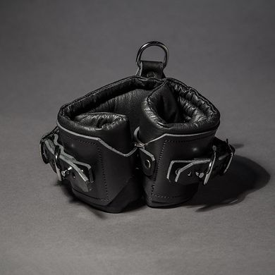 Fetters Leather Handlock