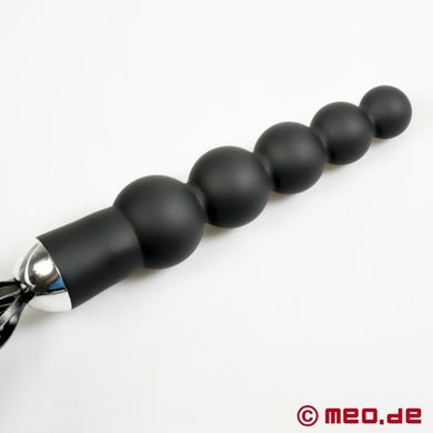 daniele-peitsche-mit-dildogriff
