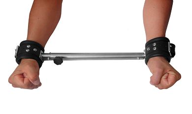 spreizstange-mit-leder-hand-fesseln