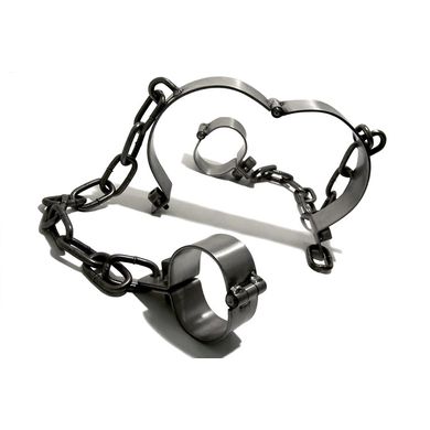 collar--attached-cuffs