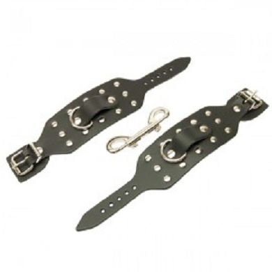 Handfesseln mit Doppelkarabiner