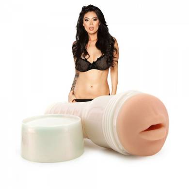 Tera Patrick Swallow