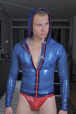 Sportjacke mit Kapuze