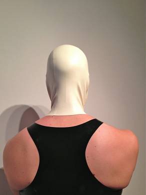 farbige-latexmaske-modell-eins