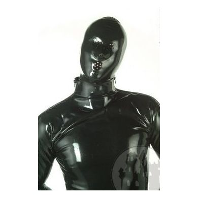 Latex Maske mit perforierten Öffnungen für Mund und Augen, getaucht