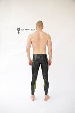 sporthose-mit-farbigem-innenbeinsattel