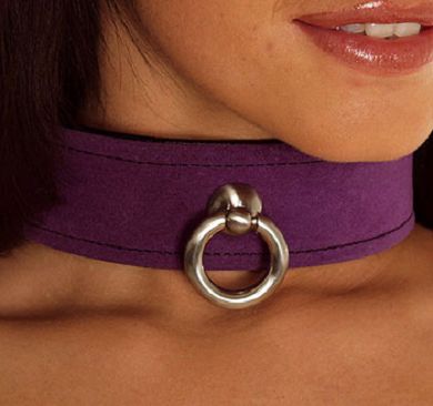 Leder Halsband mit Ring der O - VIOLETT