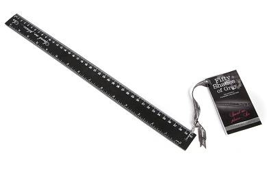 Spank me, please... Sir Schwarzes Holzlineal