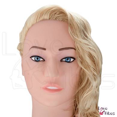 Blonde Sexpuppe mit Vibration