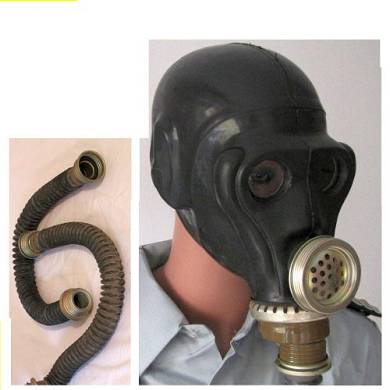 NVA Gasmaske schwarz Affenkopf mit Gummischlauch. Black Style. Fetisch. Halloween