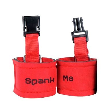 Kinky Cuffs Spank Me rot