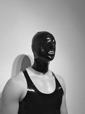 Latexmaske Modell Vier