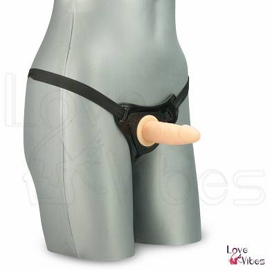 Realistischer Strap-On-Dildo