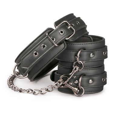Lederhalsband mit Fugelenkmanschetten