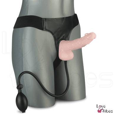 Aufblasbarer Strap-On-Dildo mit Pumpe