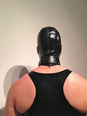 standardmaske-mit-halsband