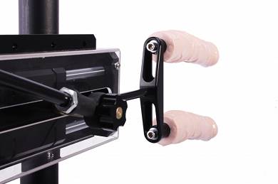 Der Double Trouble Adapter fr die Fickmaschine: Wenn ein Dildo nicht genug ist