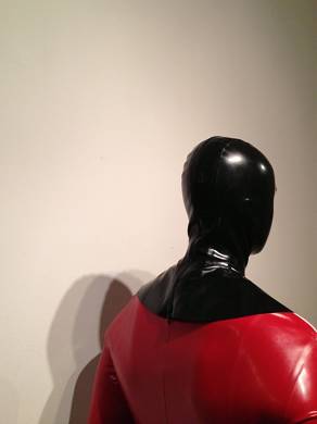 henkersmaske-aus-latex