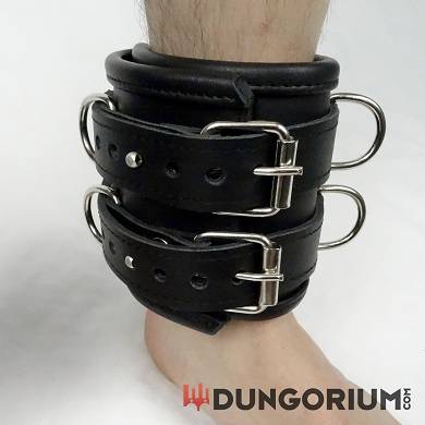 luxusfufessel-mit-doppelschnalle