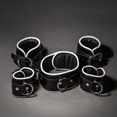 piped-leather-restraint-set