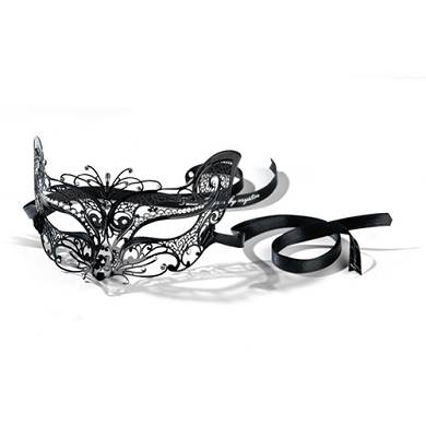 Maske aus Metall ? Unanstndig