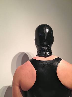 latexmaske-modell-drei