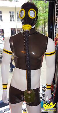 Latex Set Taron