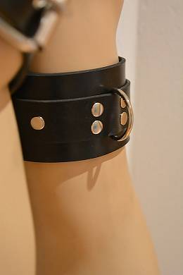 BlackRuBB Latex Oberarm Fesseln *abschliessbar Maßanfertig. Rubber Gummi Bondage