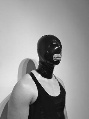 Latexmaske Modell Drei