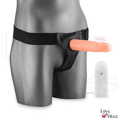 Hohler XL-Umschnalldildo mit Vibration