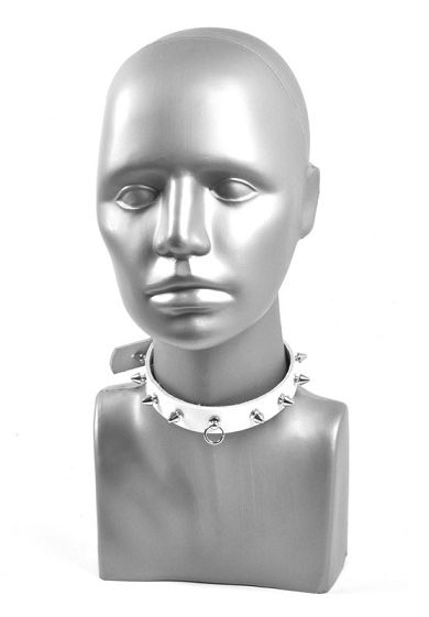 Halsband mit Ring der O und Nieten ZIERLICH weiss