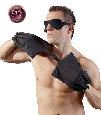 Fustlinge und Augenmaske