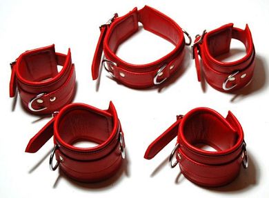 Leder Fessel-Set ROT abschließbar