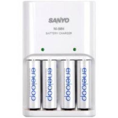 Sanyo eneloop Ladegerät MQN04 mit 4 Stk. eneloop Batterien AA Mignon