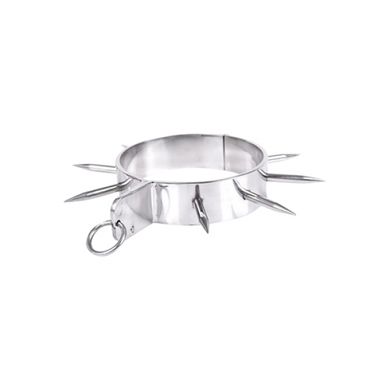 Halsband aus Metall mit langen Spikes