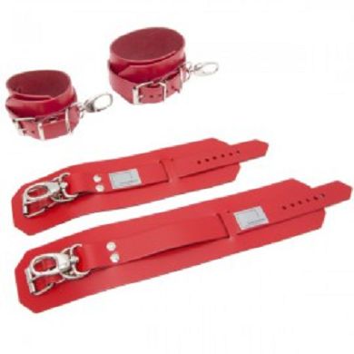 hand-amp-fufessel-in-rot