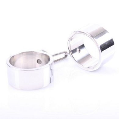 Metall Handfessel mit drehbarem Ring der O